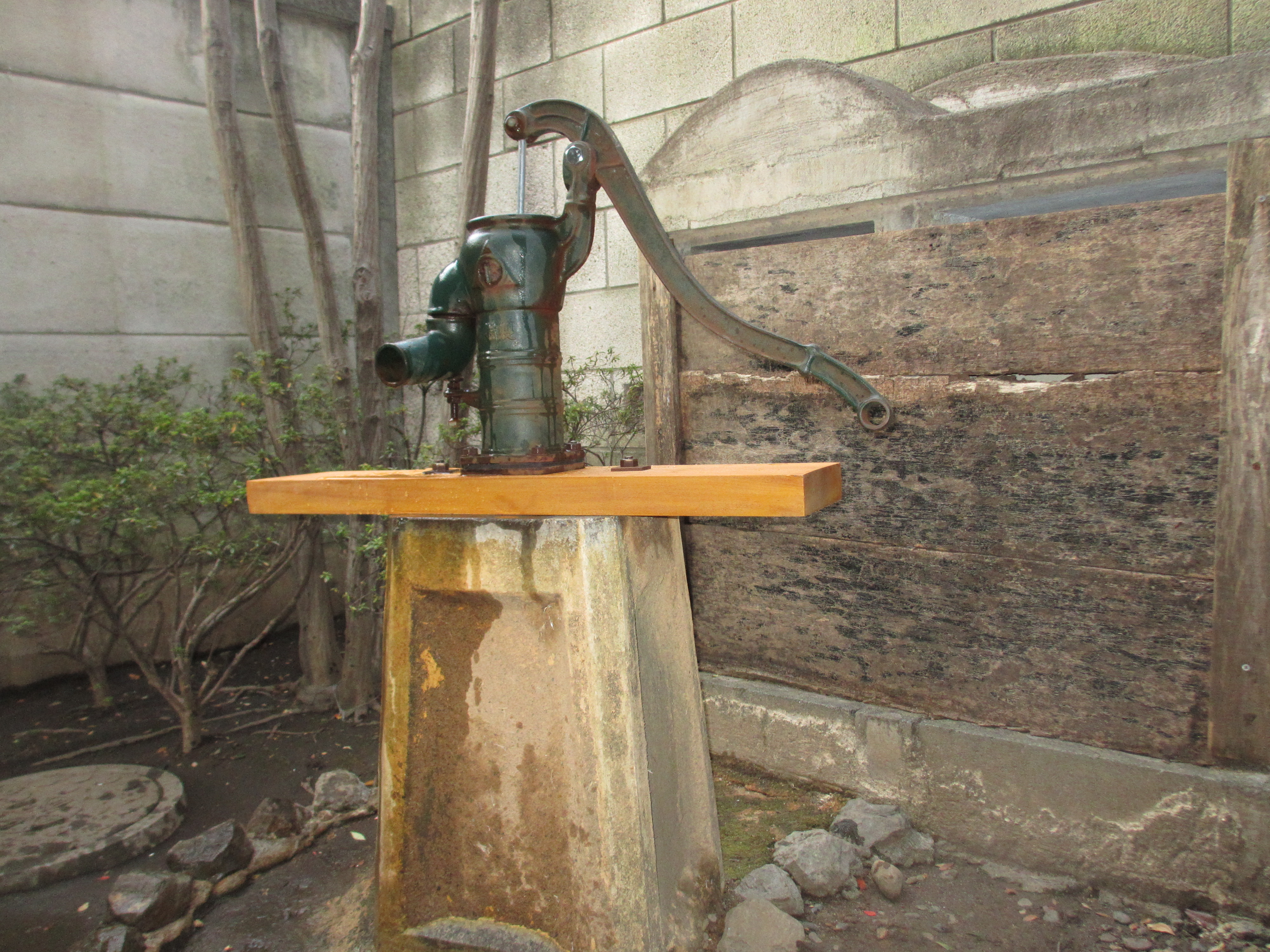 今日の井戸の神様！杉並区下高井戸にある手押しポンプ故障修理！ | 井戸119番ブログ
